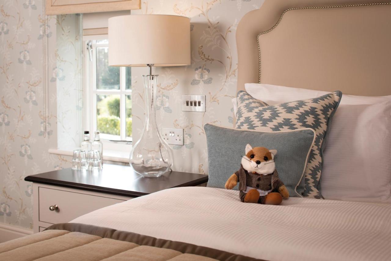 Foxhills Club & Resort Ottershaw Buitenkant foto
