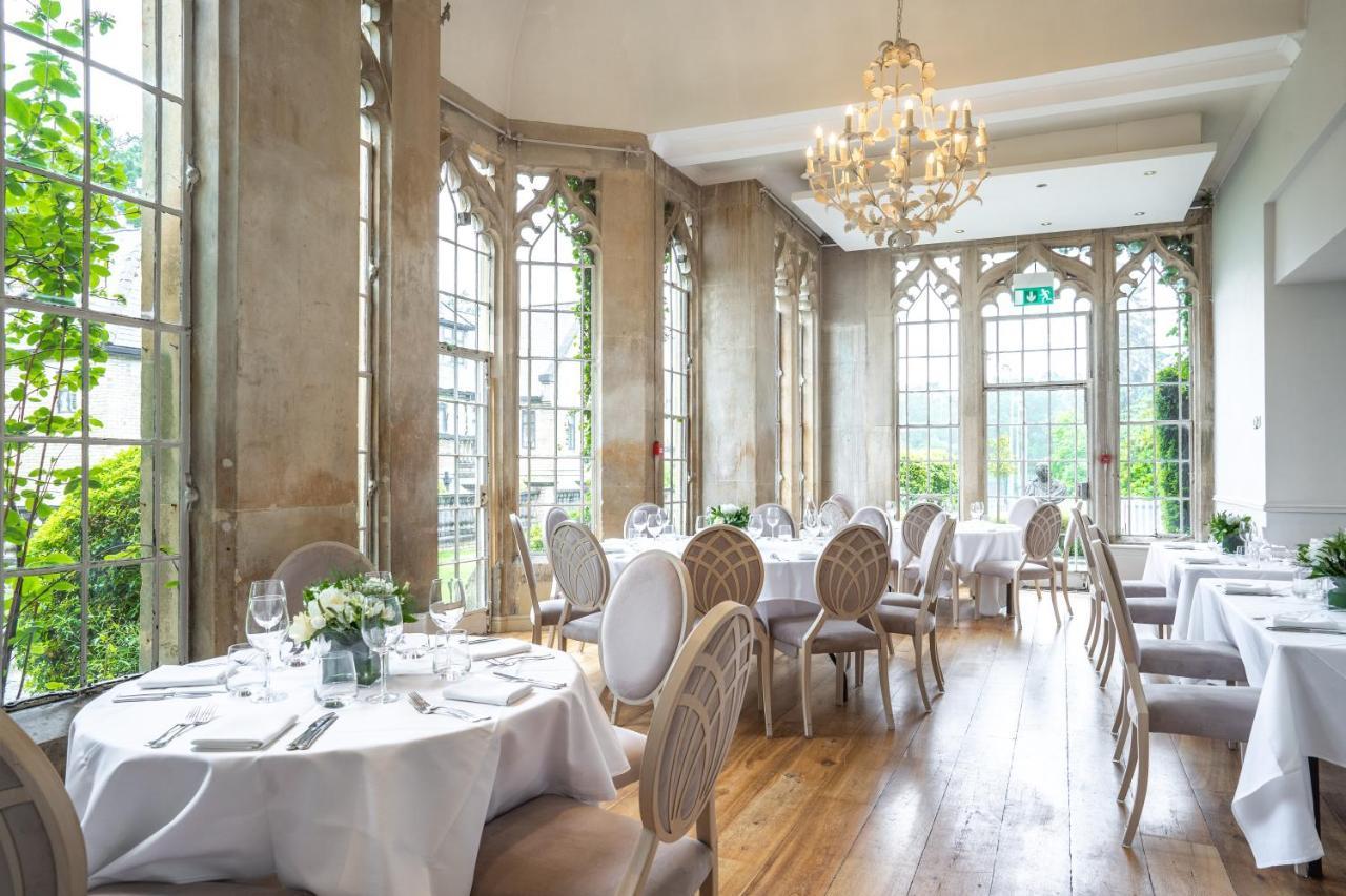 Foxhills Club & Resort Ottershaw Buitenkant foto