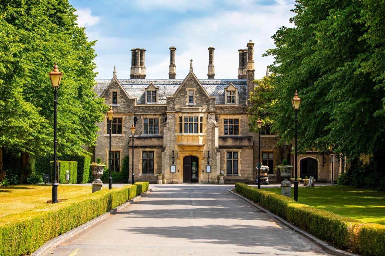 Foxhills Club & Resort Ottershaw Buitenkant foto