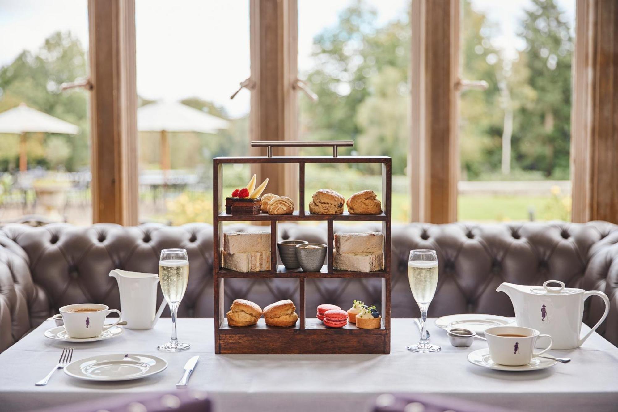 Foxhills Club & Resort Ottershaw Buitenkant foto