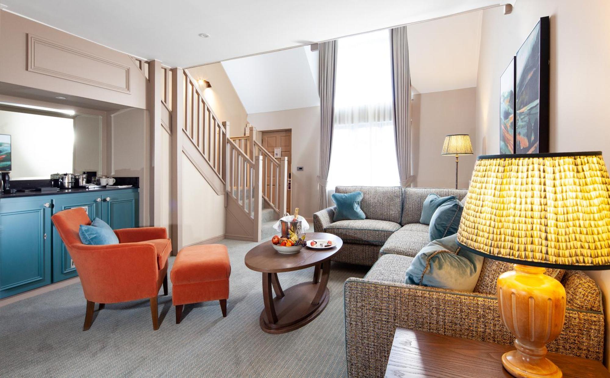 Foxhills Club & Resort Ottershaw Buitenkant foto