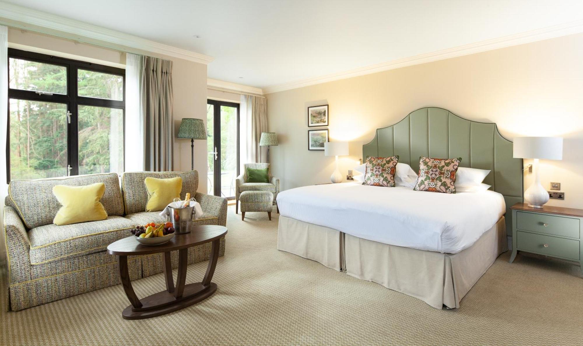Foxhills Club & Resort Ottershaw Buitenkant foto
