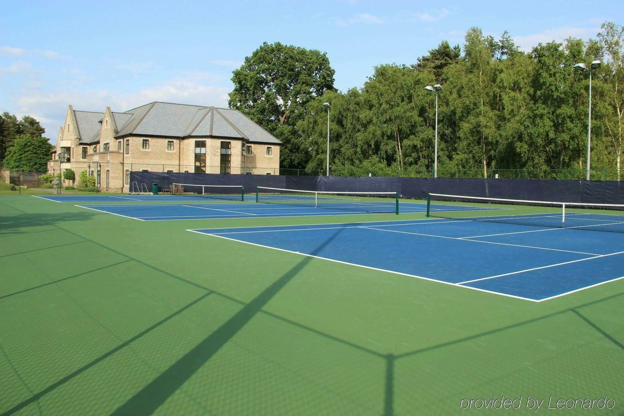 Foxhills Club & Resort Ottershaw Buitenkant foto